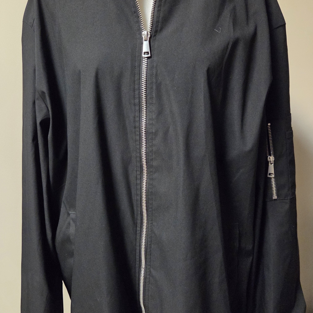 Men's Classic Black Windbreaker Jacket